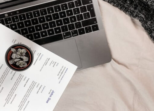 السيرة الذاتية جسر العبور نحو الوظيفة